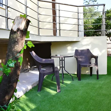 Kaponias House *