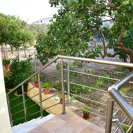 Kaponias House *